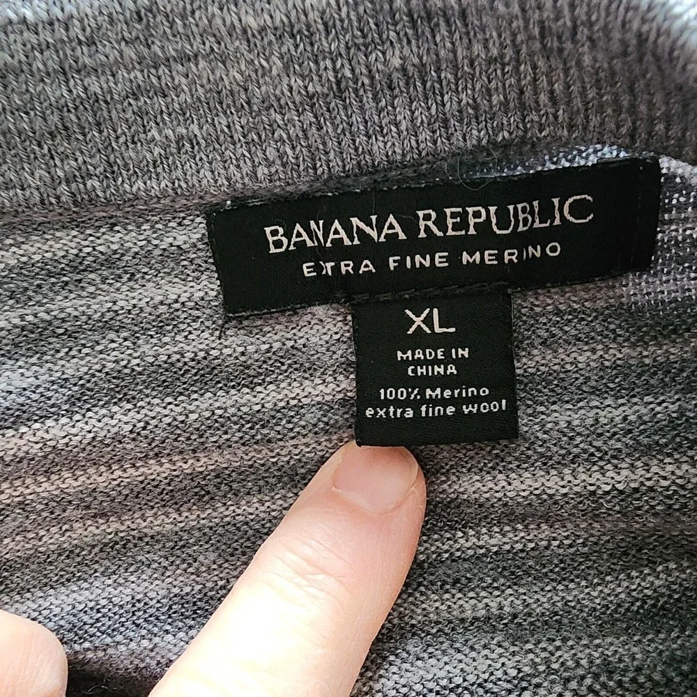 Banana Republic brand banana